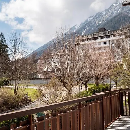 Apartment President, Alpes Agency, Central Chamonix, Sleeps 12 Апартаменты *
