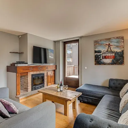 Апартаменты Apartment President, Alpes Agency, Central Chamonix, Sleeps 12 *