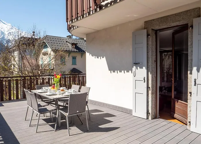 Apartment President, Alpes Agency, Central Chamonix, Sleeps 12 Chamonix