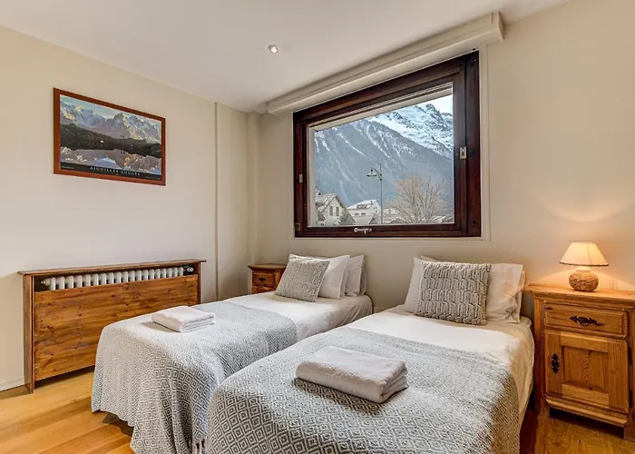 Apartment President, Alpes Agency, Central Chamonix, Sleeps 12 Apartman