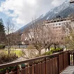 Apartment President, Alpes Agency, Central Chamonix, Sleeps 12 Apartment *