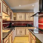 Apartment President, Alpes Agency, Central Chamonix, Sleeps 12 *