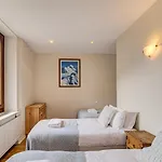 Apartment President, Alpes Agency, Central Chamonix, Sleeps 12 Apartment *