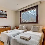 Apartment President, Alpes Agency, Central Chamonix, Sleeps 12 Apartment