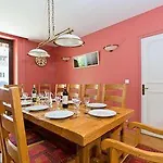 Apartment President, Alpes Agency, Central Chamonix, Sleeps 12 Apartment *