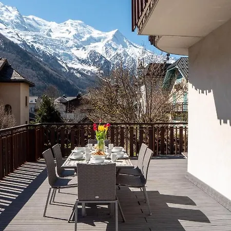 Apartment President - Alpes Travel - Central Chamonix - Sleeps 12 Apartment *