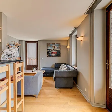 Apartment President, Alpes Agency, Central Chamonix, Sleeps 12