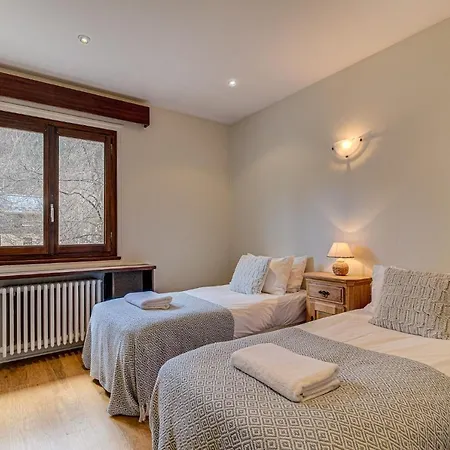 Apartment President - Alpes Travel - Central Chamonix - Sleeps 12 * Chamonix