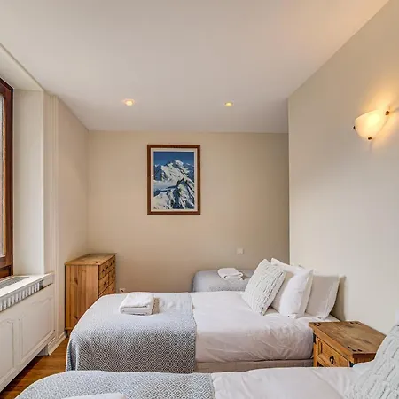 Apartment President - Alpes Travel - Central Chamonix - Sleeps 12 Apartment *