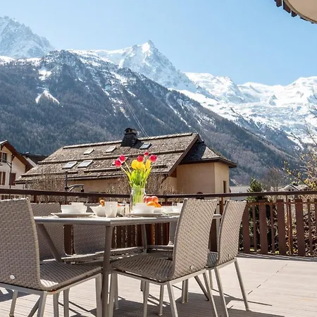 Apartment President - Alpes Travel - Central Chamonix - Sleeps 12 * Chamonix