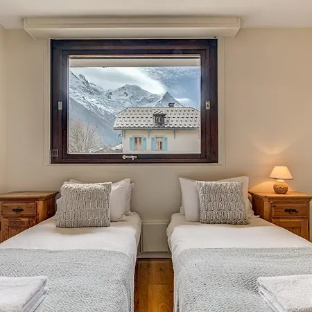 Apartment Apartment President - Alpes Travel - Central Chamonix - Sleeps 12 Chamonix