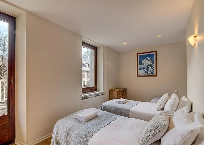 Apartment President, Alpes Agency, Central Chamonix, Sleeps 12 Chamonix