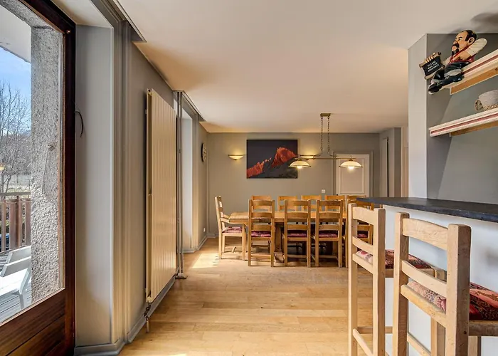 Apartment President, Alpes Agency, Central Chamonix, Sleeps 12 Chamonix