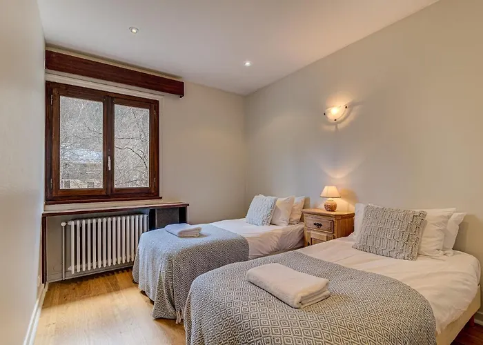 Apartment President, Alpes Agency, Central Chamonix, Sleeps 12 * Chamonix