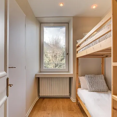 President - Alpes Travel - - Sleeps 12 Appartement