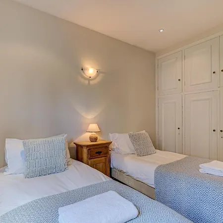 President - Alpes Travel - - Sleeps 12 Chamonix